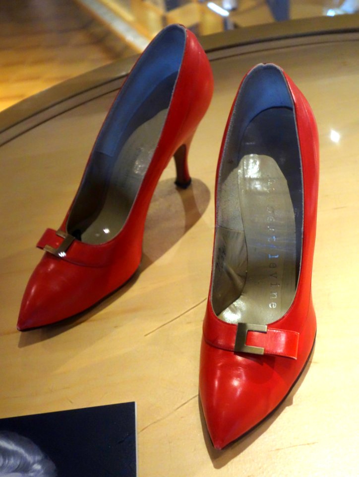 High heel shoes worn by Marilyn Monroe in Montreal, 1957 - Bata Shoe Museum - DSC00340