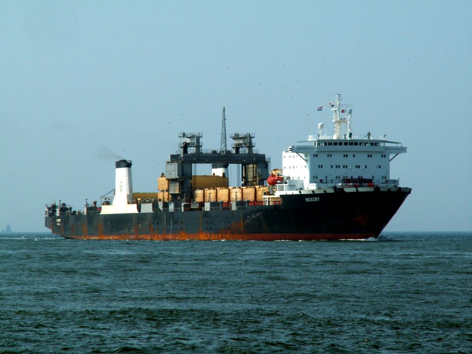 Hickory p1 Port of Rotterdam 25-Jul-2006