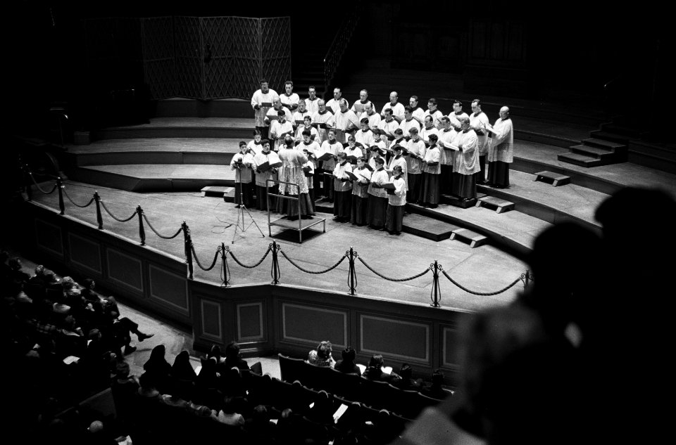 Het Sixtijnse koor uit Rome tijdens het Concert in Concertgebouw te Amsterdam, Bestanddeelnr 915-0618