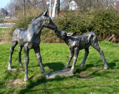 Hi-ambacht-kunstwerk-veulen en kalfje