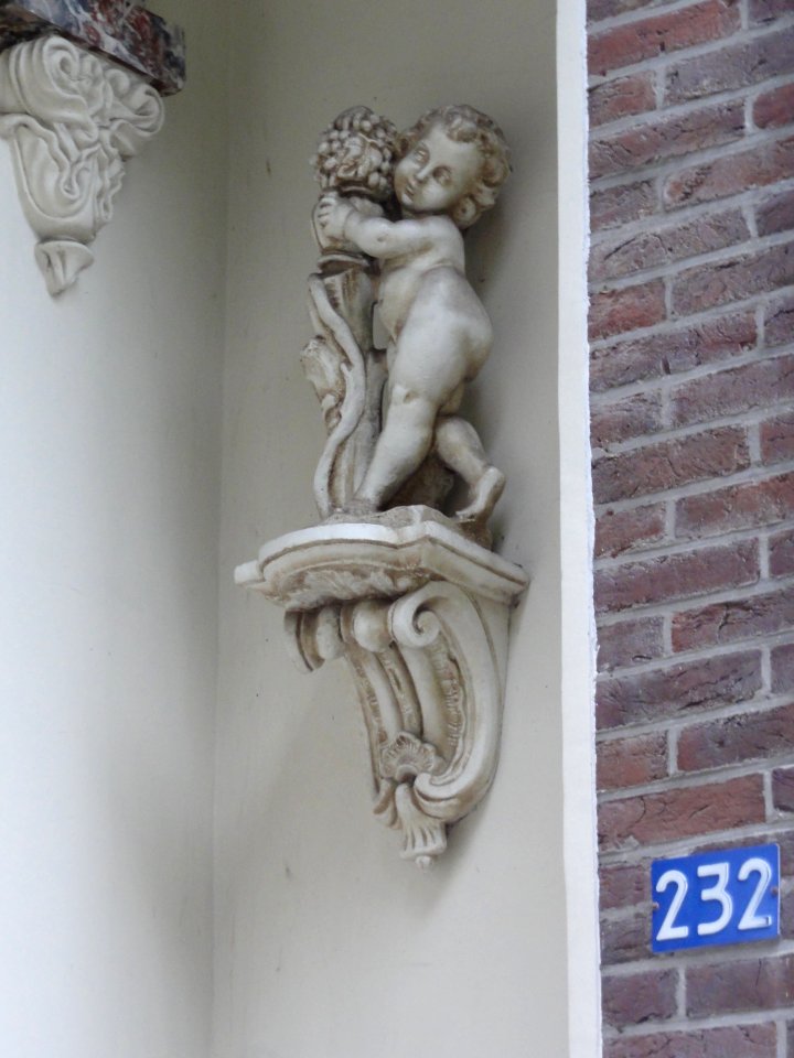 Heumen Rijksmonument 523928 Rijksweg 232 gevelsculptuur