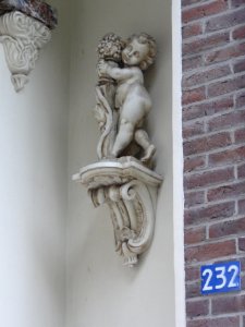 Heumen Rijksmonument 523928 Rijksweg 232 gevelsculptuur