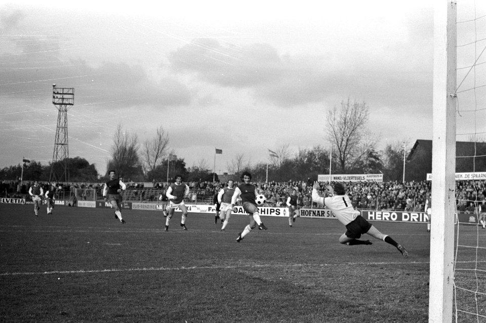 HFC Haarlem tegen Heerenveen 2-0, De Goede scoort (Haarlem), Bestanddeelnr 925-1153