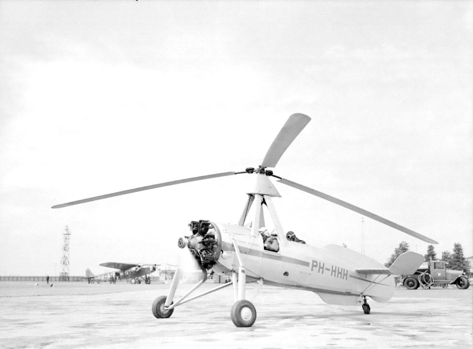 Het starten van de Cierva autogiro PH-HHH (Donna Dulcinea) van de Nederlandse Lu, Bestanddeelnr 255-8638