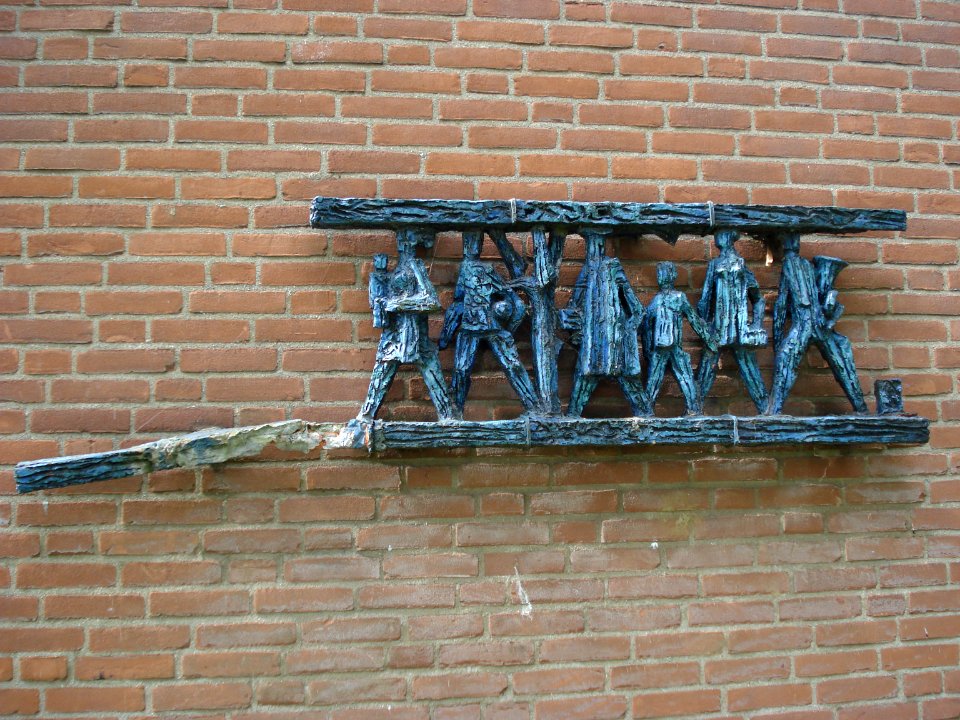 Heumen (Gld, NL), sculpture Musiciens marching