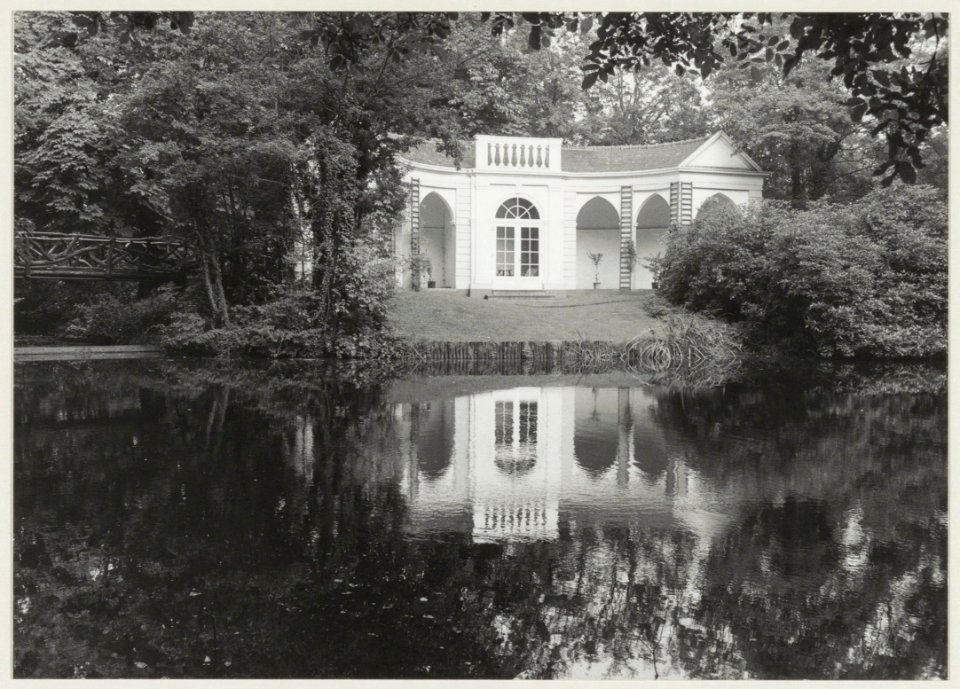 Het theehuisje bij Huis Te Manpad. NL-HlmNHA 54014399