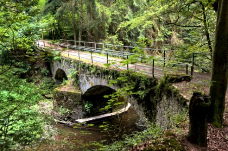 Heuzert stone bridge