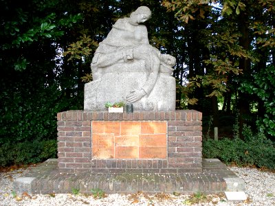 Heumen (Gld, NL), War memorial photo