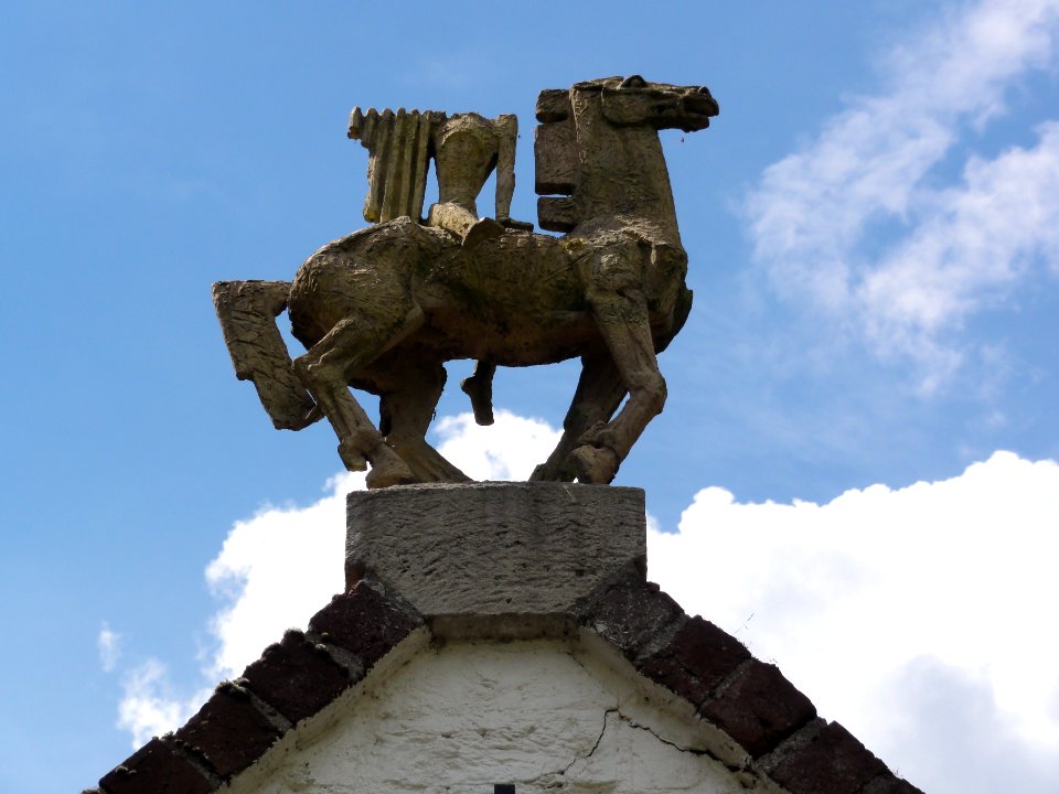 Heumen (Gld) Atelier-Museum Jac. Maris, een paard als geveltop