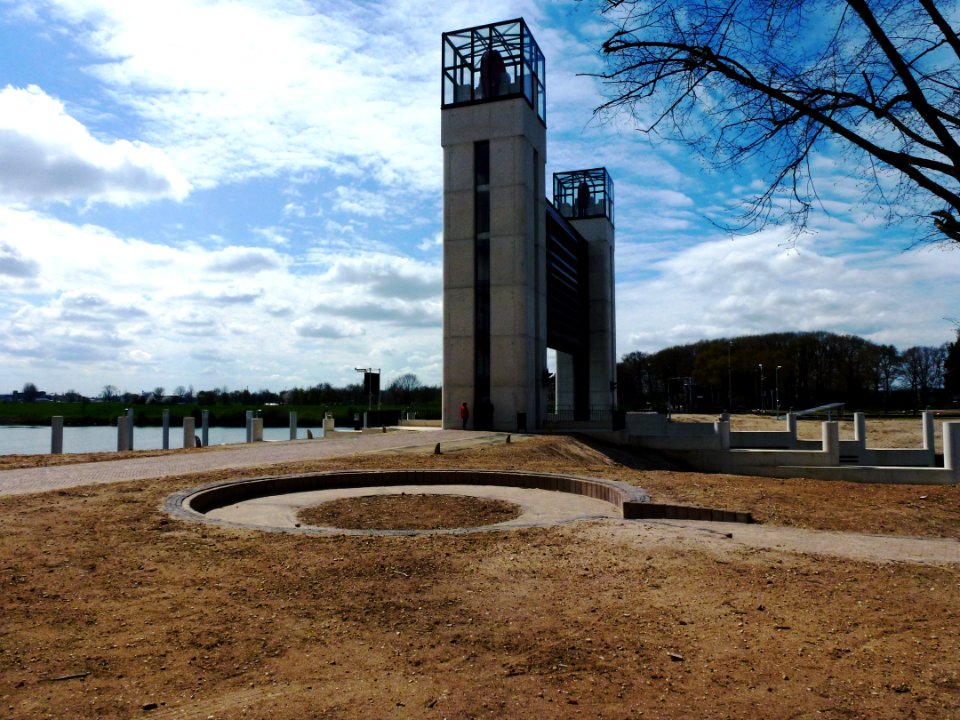 Heumen, nieuwe sluis 03 zijaanzicht