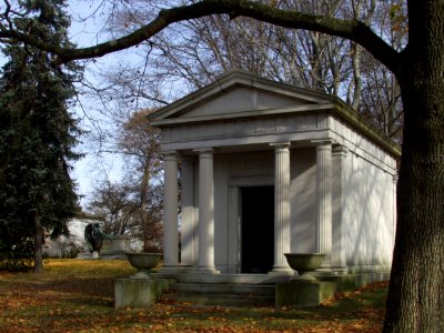 Hicks mausoleum, Homewood Cemetery, in November