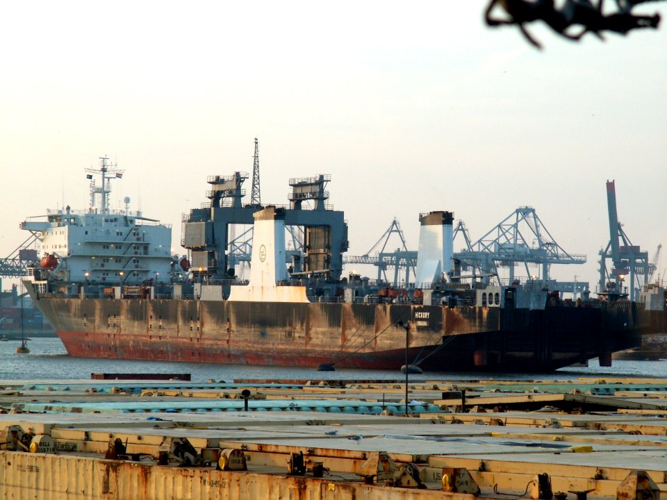 Hickory-1 Port of Rotterdam 24-Feb-2006