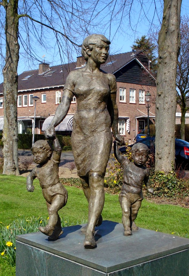 Hi-ambacht-kunstwerk-moeder met tweeling