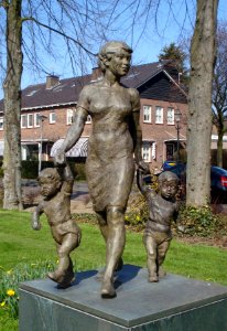 Hi-ambacht-kunstwerk-moeder met tweeling