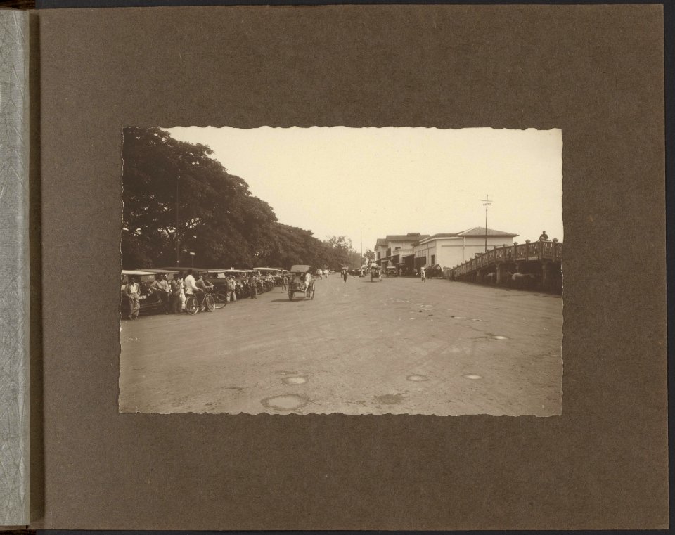Het station in Medan, Bestanddeelnr 823 16