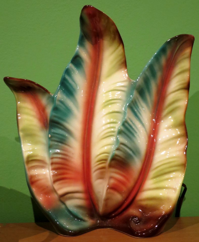 Hawaii school leaf-shaped ceramic sconce, c. 1940, manufacturer unknown