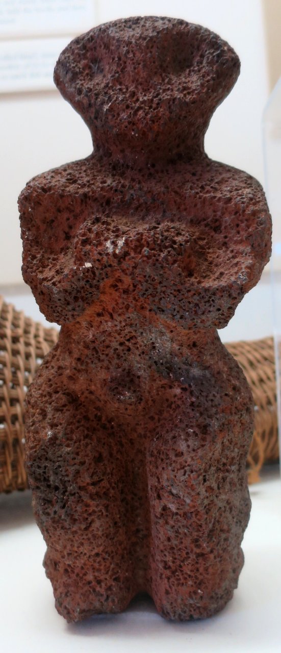Hawaiian stone image (Ki'i pohaku), Bailey House Museum