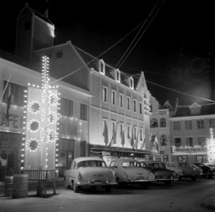 Het versierde Da Costa Gomezplein in Willemstad, Bestanddeelnr 252-3765