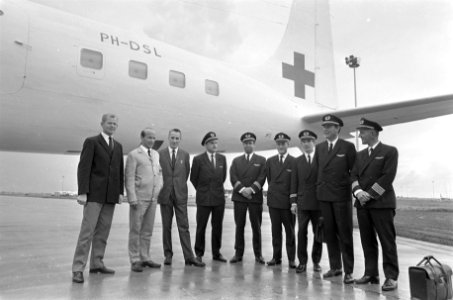 Het vliegtuig (van Martinair) met de bemanning staat klaar voor vertrek, Bestanddeelnr 921-6496