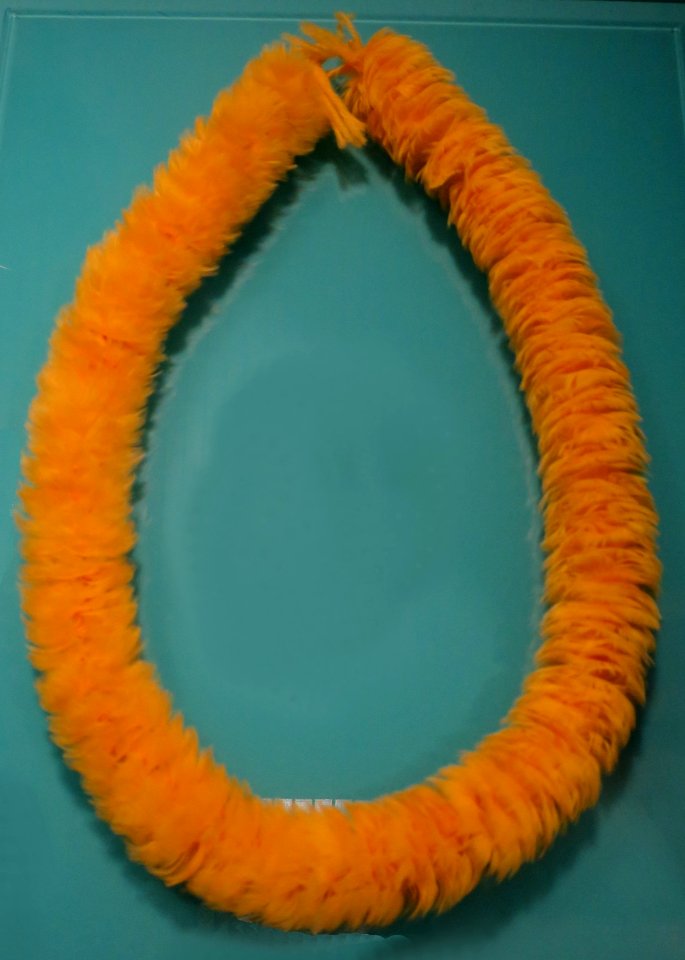 Hawaiian feather lei, Honolulu Museum of Art, 2013-22-13
