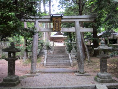 Hatahisa-jinja torii