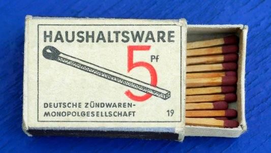 Haushaltsware.Zuendhoelzer.5.Pf.P1310052
