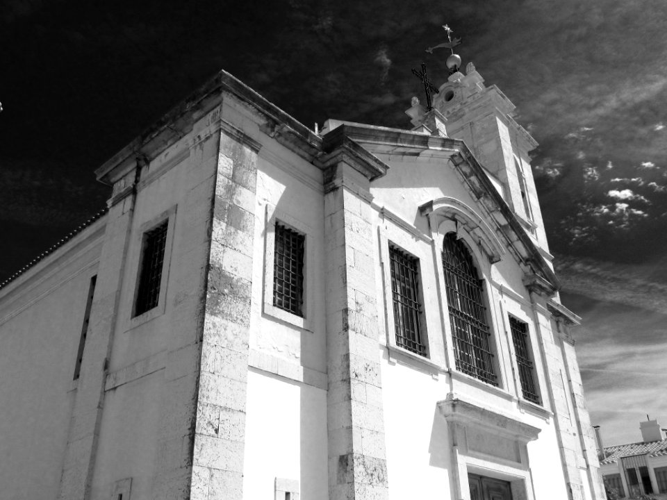 Hidding Lisbon (120755737)