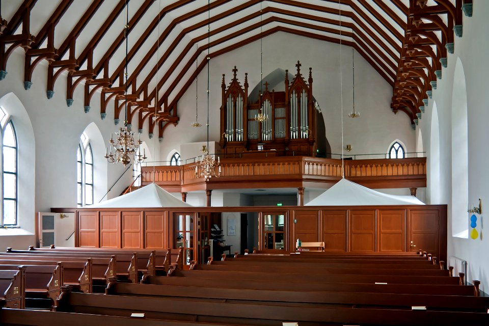 Hidinge nya kyrka - interiör 1