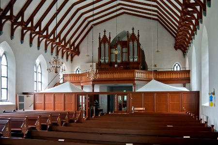 Hidinge nya kyrka - interiör 1