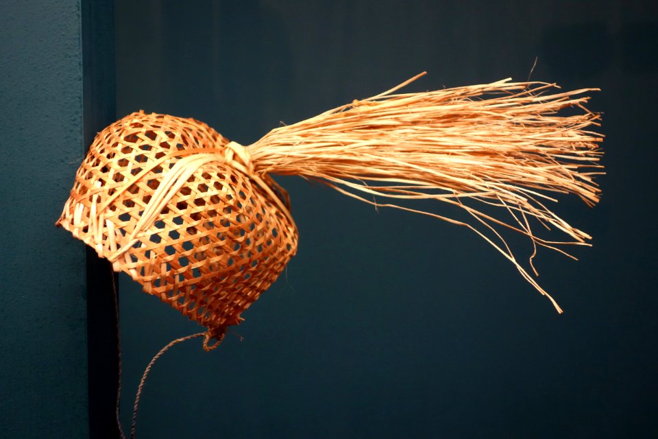 Hat for warrior - Pygmy peoples - - Royal Museum for Central Africa - DSC06609