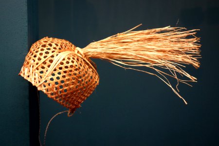 Hat for warrior - Pygmy peoples - - Royal Museum for Central Africa - DSC06609 photo