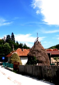 Haystacks in Obârşia-Cloşani