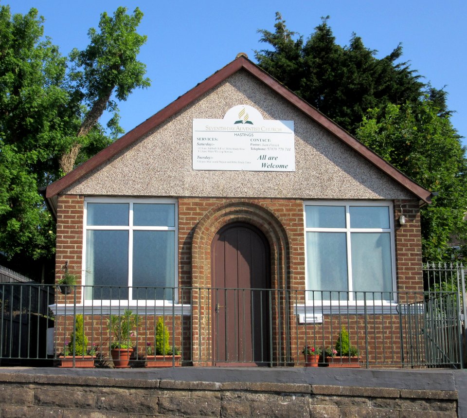 Hastings Seventh-Day Adventist Community Church, Fairlight Road, Ore, Hastings (June 2015) (2)
