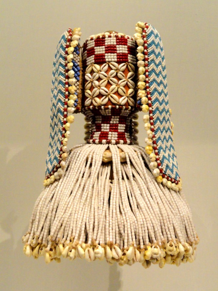 Hat (Kalyeem), possibly early 1900s, Central Africa, Democratic Republic of the Congo, Kuba people, raffia, glass beads, cowrie shells, cloth - Cleveland Museum of Art - DSC08694