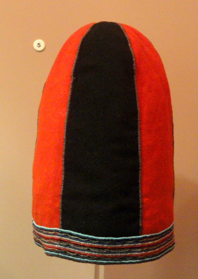 Hat, Naskapi, collected by William B. Cabot in early 20th century - Native American collection - Peabody Museum, Harvard University - DSC05461