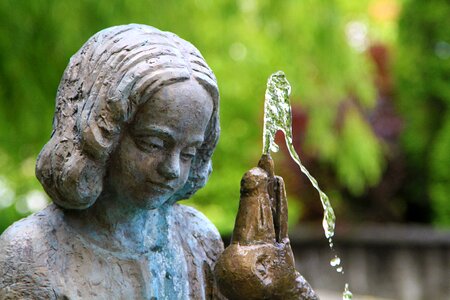 Garden water feature statue photo