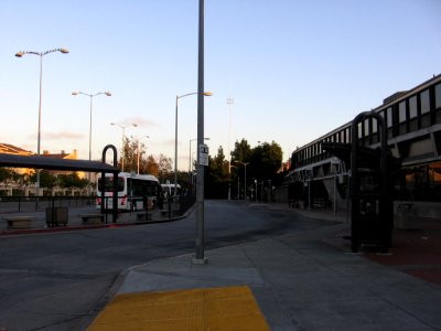 Hayward Bart station 2570 07