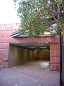 Hayward Bart station 2567 04
