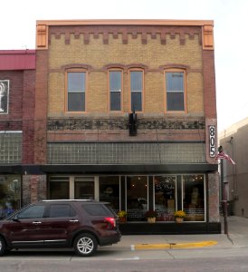 Hays KS, 805 Main St 1