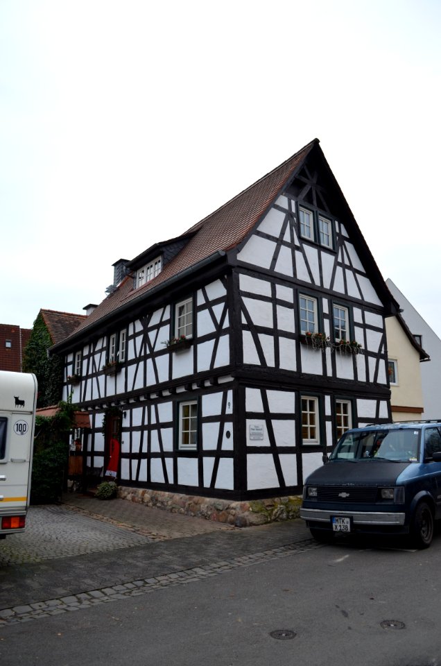 Hattersheim, Erbsengasse 9
