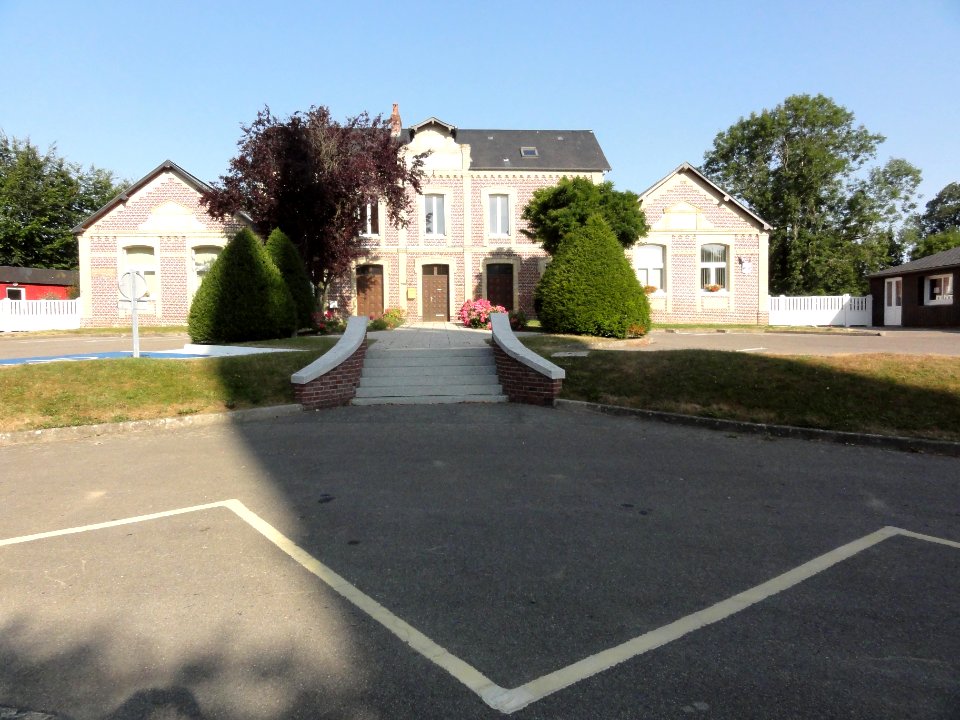 Hattenville (Seine-Mar.) mairie-école