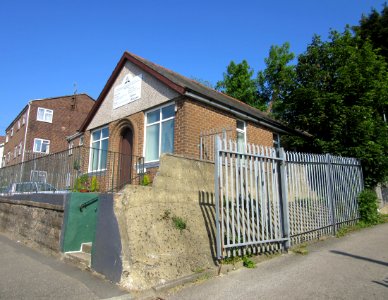 Hastings Seventh-Day Adventist Community Church, Fairlight Road, Ore, Hastings (June 2015) (1)