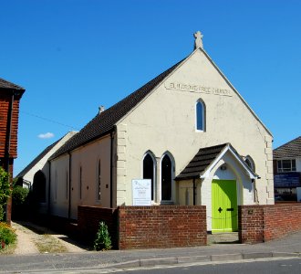 Hayling Christian Centre (former Elm Grove Free Church), Elm Grove, Hayling Island (May 2019) (1)