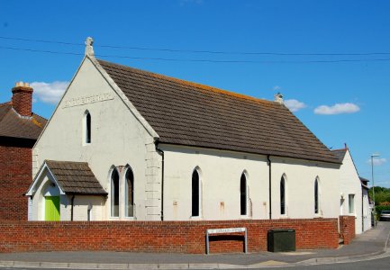 Hayling Christian Centre (former Elm Grove Free Church), Elm Grove, Hayling Island (May 2019) (6)
