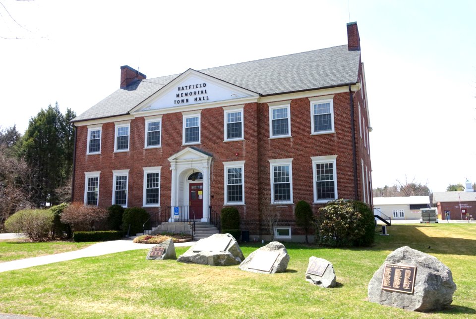 Hatfield Memorial Town Hall - Hatfield, Massachusetts - DSC01880