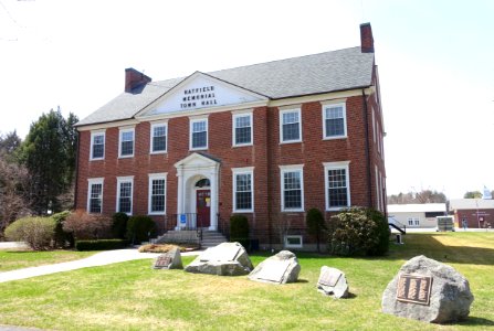 Hatfield Memorial Town Hall - Hatfield, Massachusetts - DSC01880