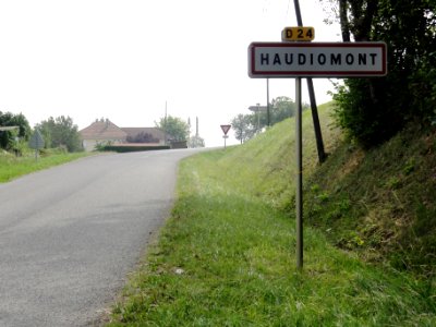 Haudiomont (Meuse) city limit sign