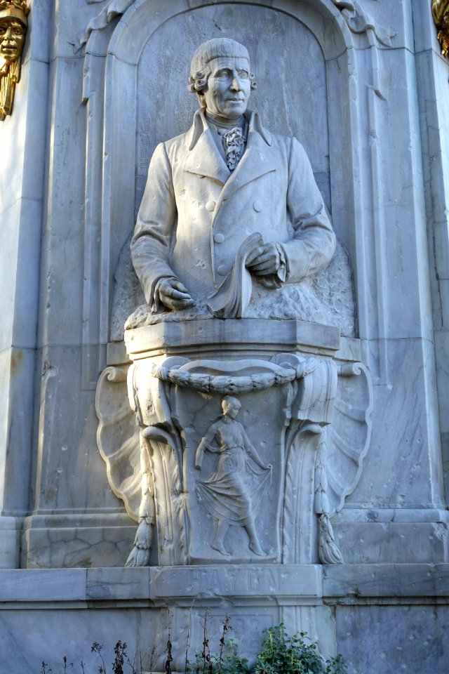 Haydn - Beethoven-Haydn-Mozart-Denkmal - Berlin, Germany - DSC09438