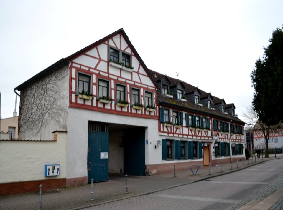 Hattersheim, Hauptstraße 25