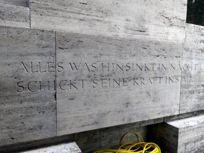Hauptfriedhof Plaue 10